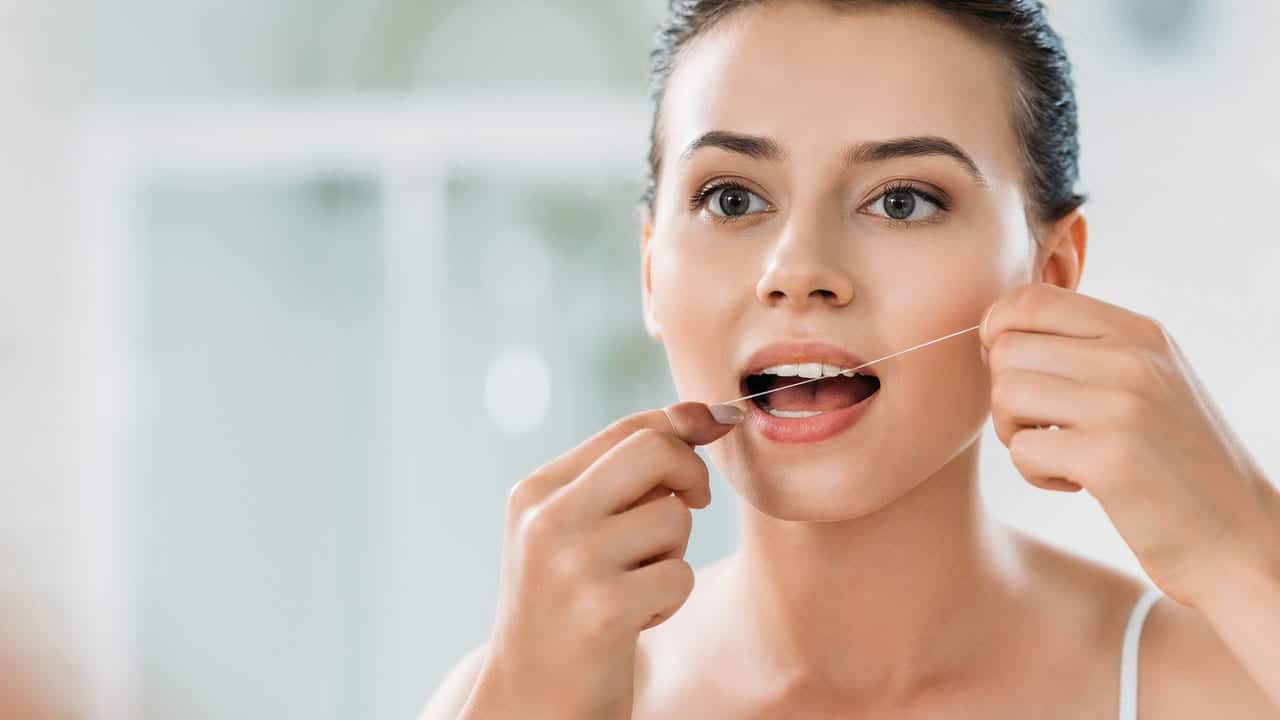The Link Between Poor Flossing and Gum Disease Hemel